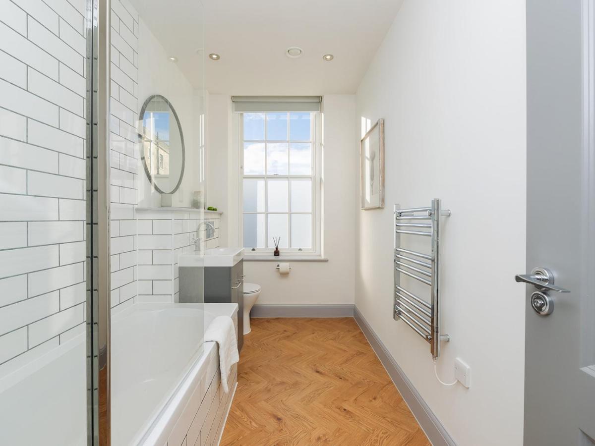 Pass The Keys Stunning 2 Bed Retreat In The Heart Of Bath Apartment Exterior foto